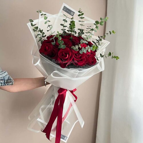 دسته گل رز قرمز کلاسیک کد 45