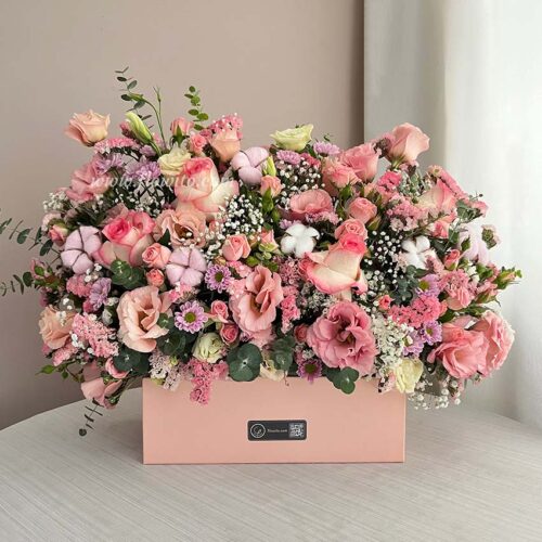 باکس گل تبریک دخترانه کد 389